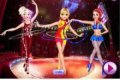 Dress up the princesses of the circus