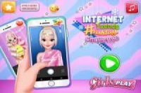Dress Up with Internet Challenge Trends
