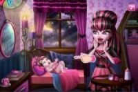 Juego de Monster High: Draculaura y su bebé vampiro