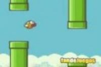 Flappy Bird. Pájaro amarillo