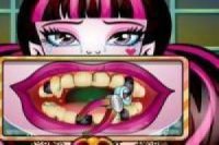 Draculaura visita al Dentista